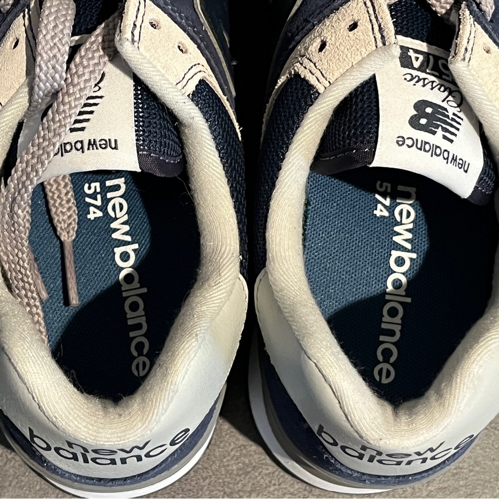 New Balance Men’s Sneakers 574 Navy Size 8.5 US - Picture 11 of 14